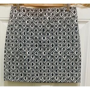 Talbots Women's Skirt Size‎ 8 Black White Geometric Print Mini